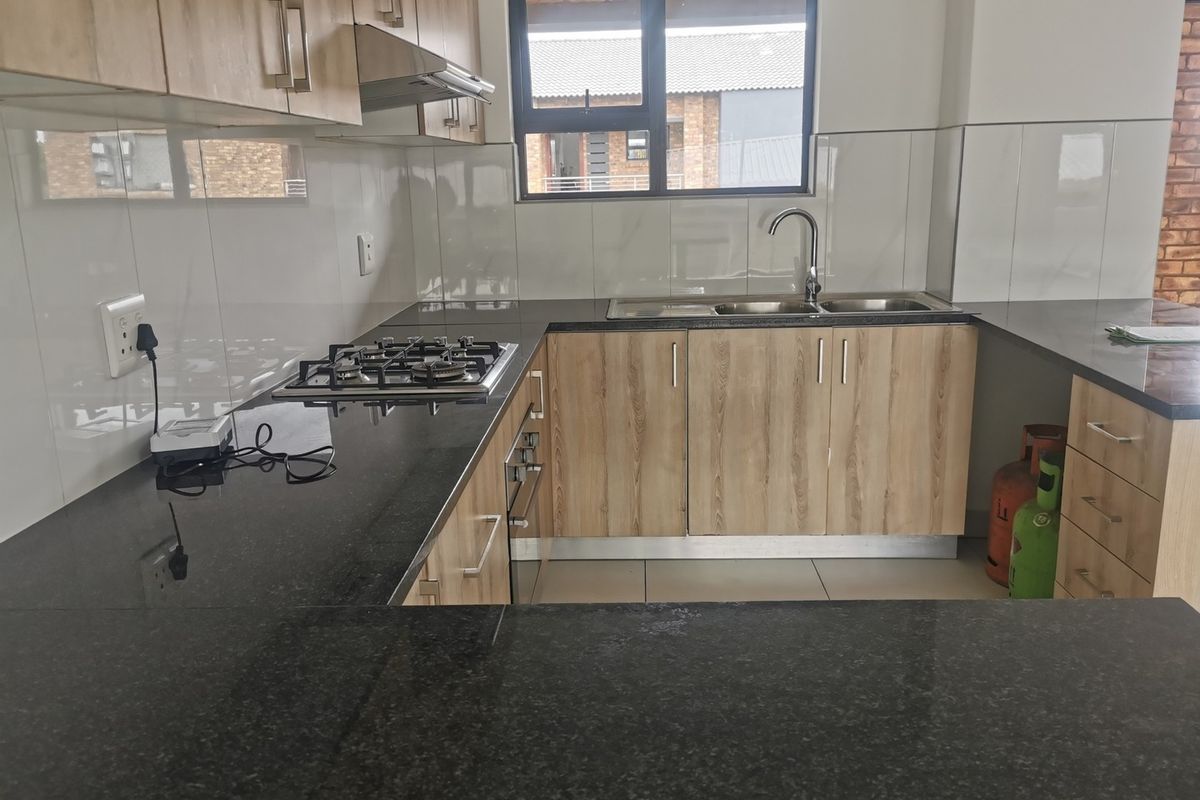 Beautiful Ultra-Modern Apartment in Witfield – FOR SALE - Photo 5