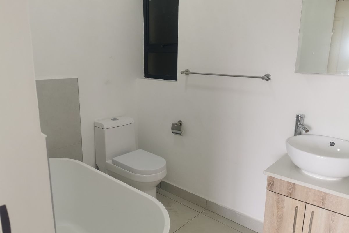 Ultra-Modern Apartment in Witfield – FOR SALE - Photo 4