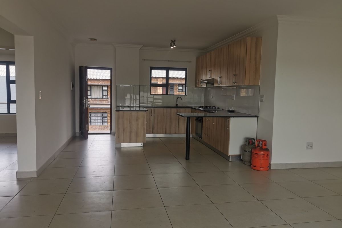 Ultra-Modern Apartment in Witfield – FOR SALE - Photo 5