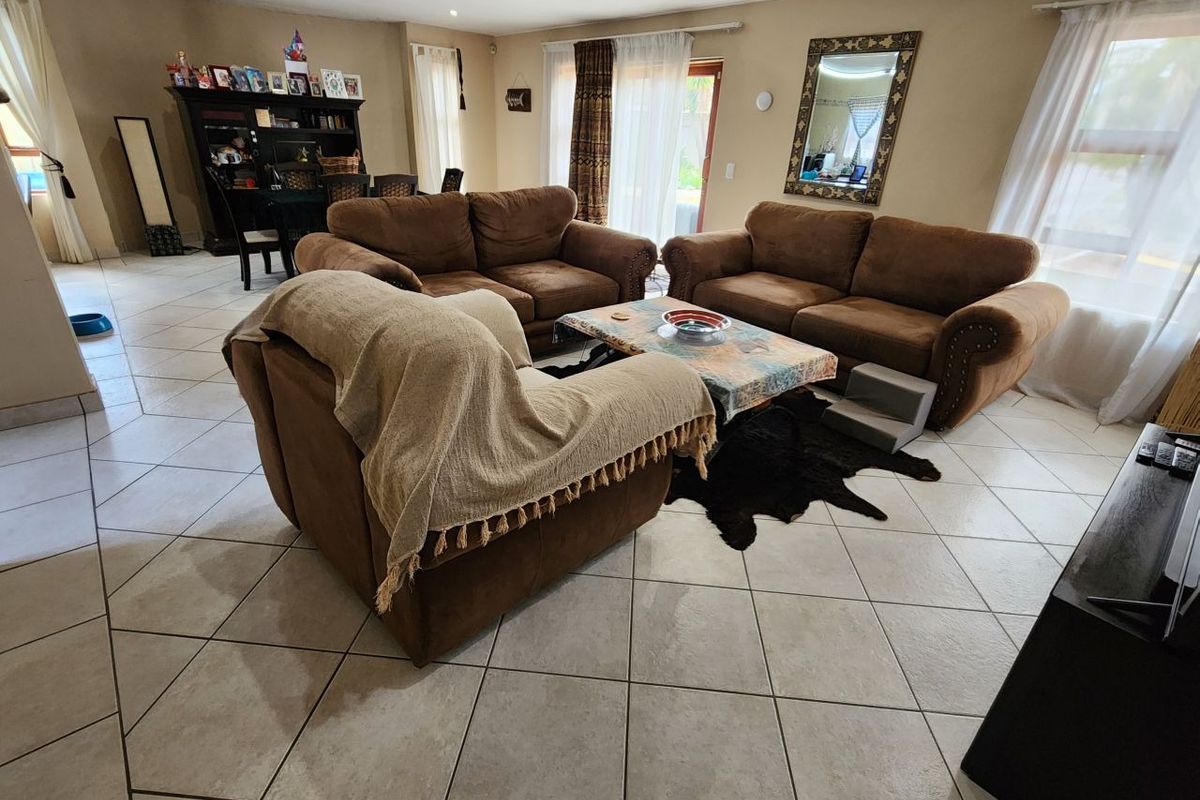 House For Sale In Boksburg - Photo 3