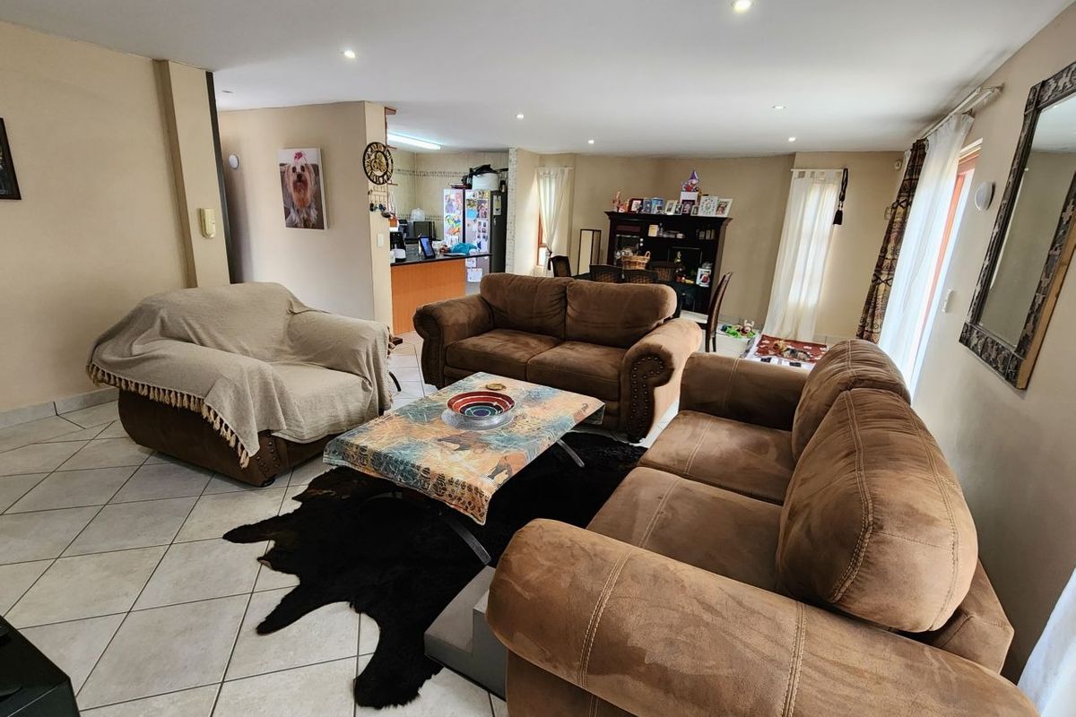 House For Sale In Boksburg - Photo 2