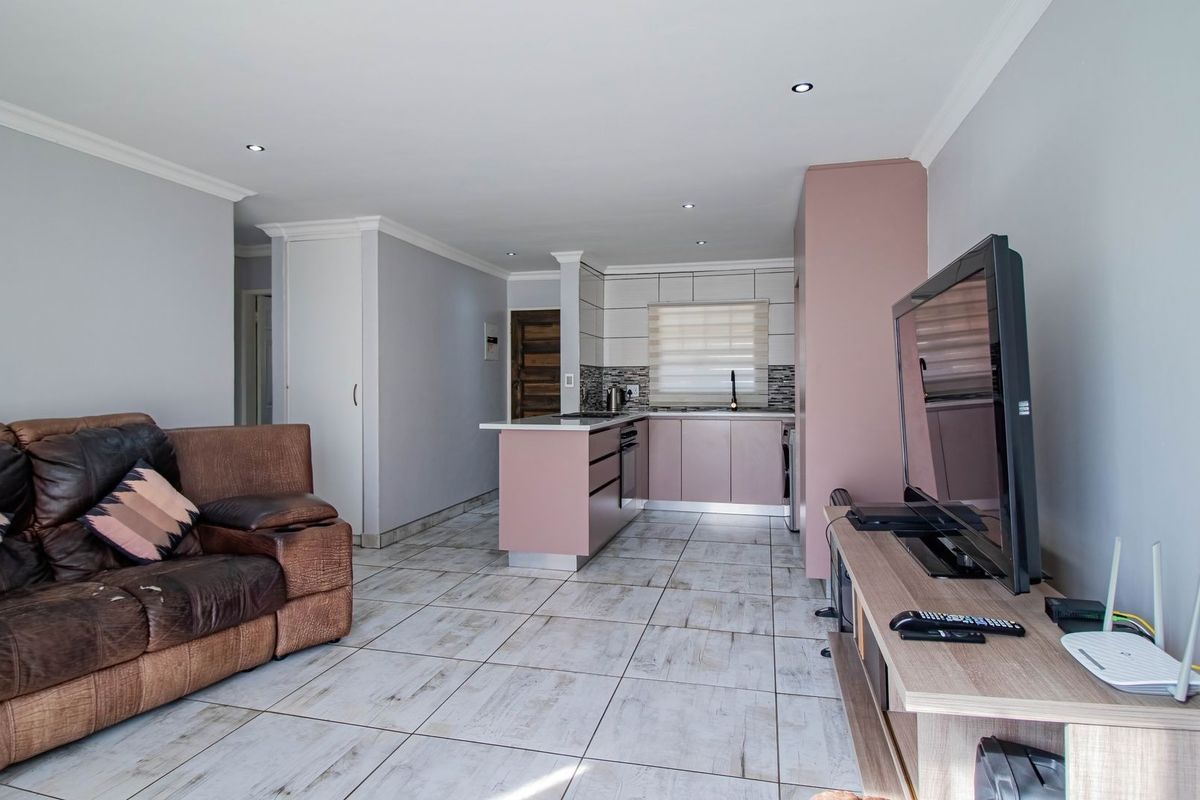 Apartment For Sale In Boksburg - Photo 5