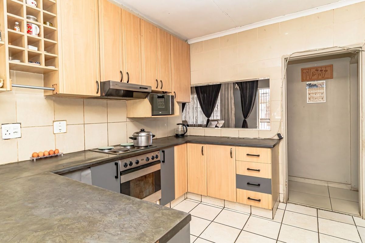 Spacious Family Home with Endless Potential for Sale in Witfield - Sole and Exclusive Mandate - Photo 5