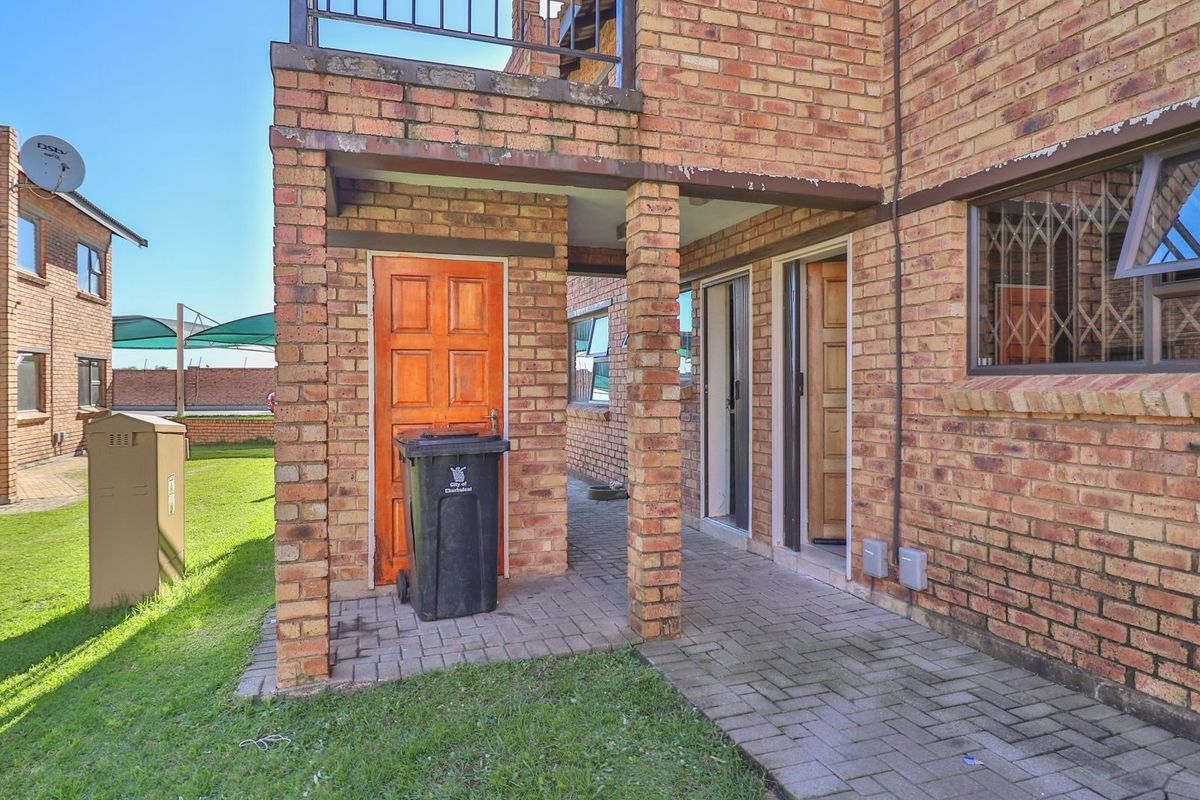 Beautiful Two-Bedroom Ground-Floor Apartment for Sale in Witfield - Photo 2