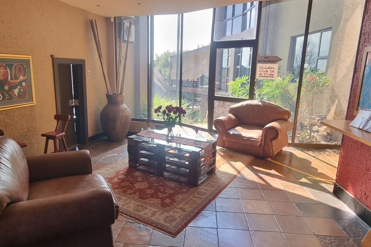 Luxurious Lodge for sale - Photo 4