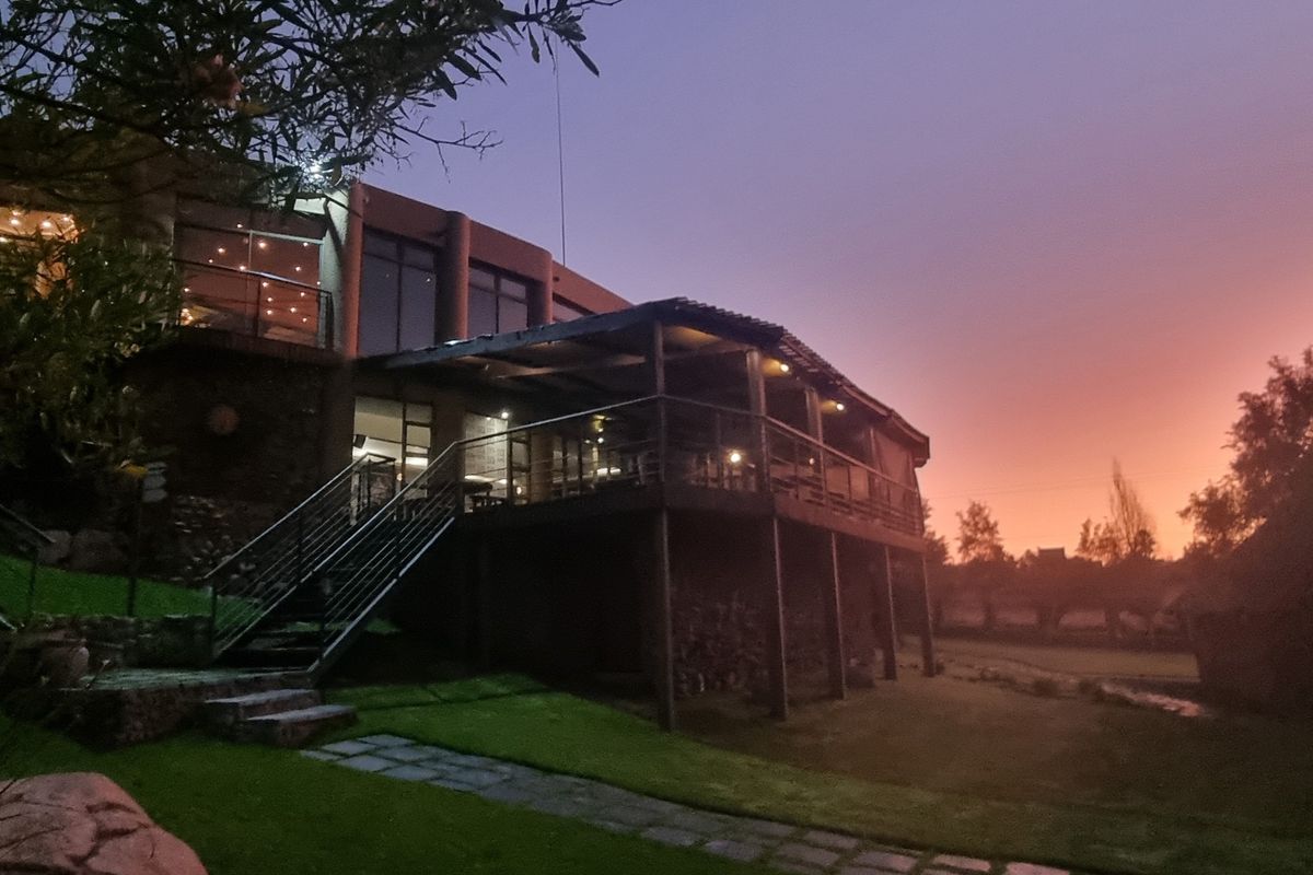 Luxurious Lodge for sale - Photo 2