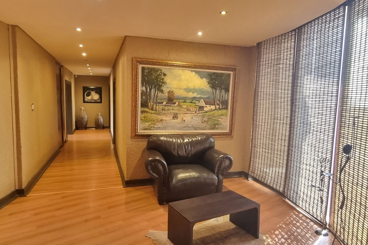 Luxurious Lodge for sale - Photo 5