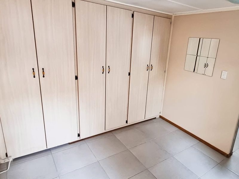 1 Bedroom Cottage in Uitsig - Photo 4