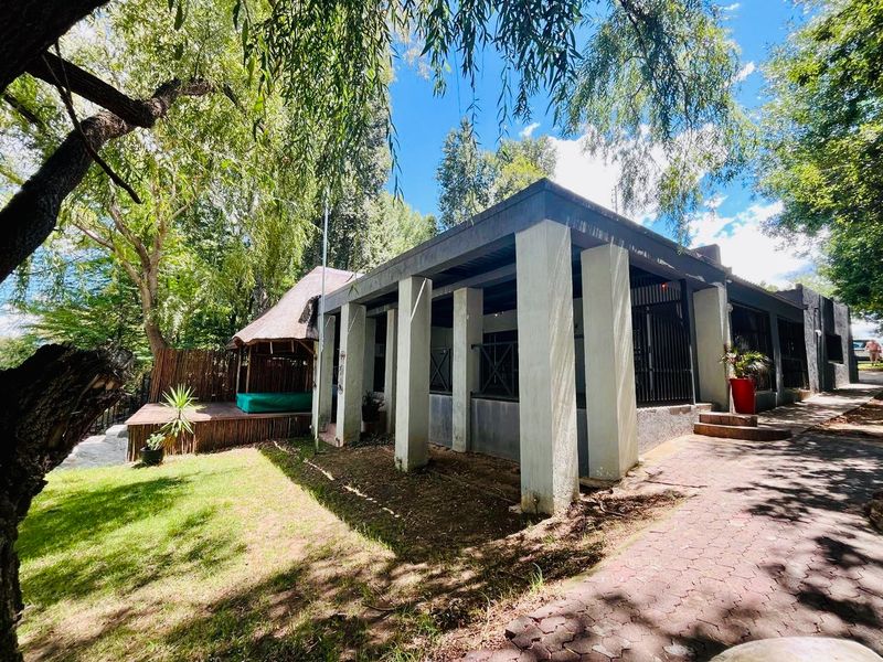 River House with boat for sale on the Modderrivier. - Photo 2
