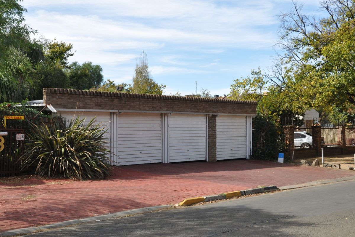 House For Sale In Bloemfontein - Photo 2