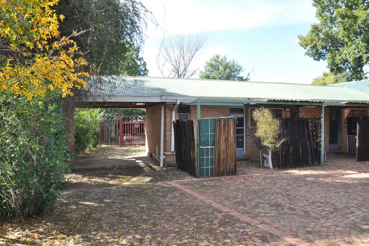 House For Sale In Bloemfontein - Photo 3
