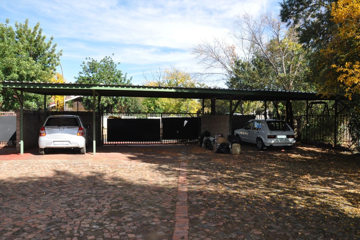 House For Sale In Bloemfontein - Photo 5