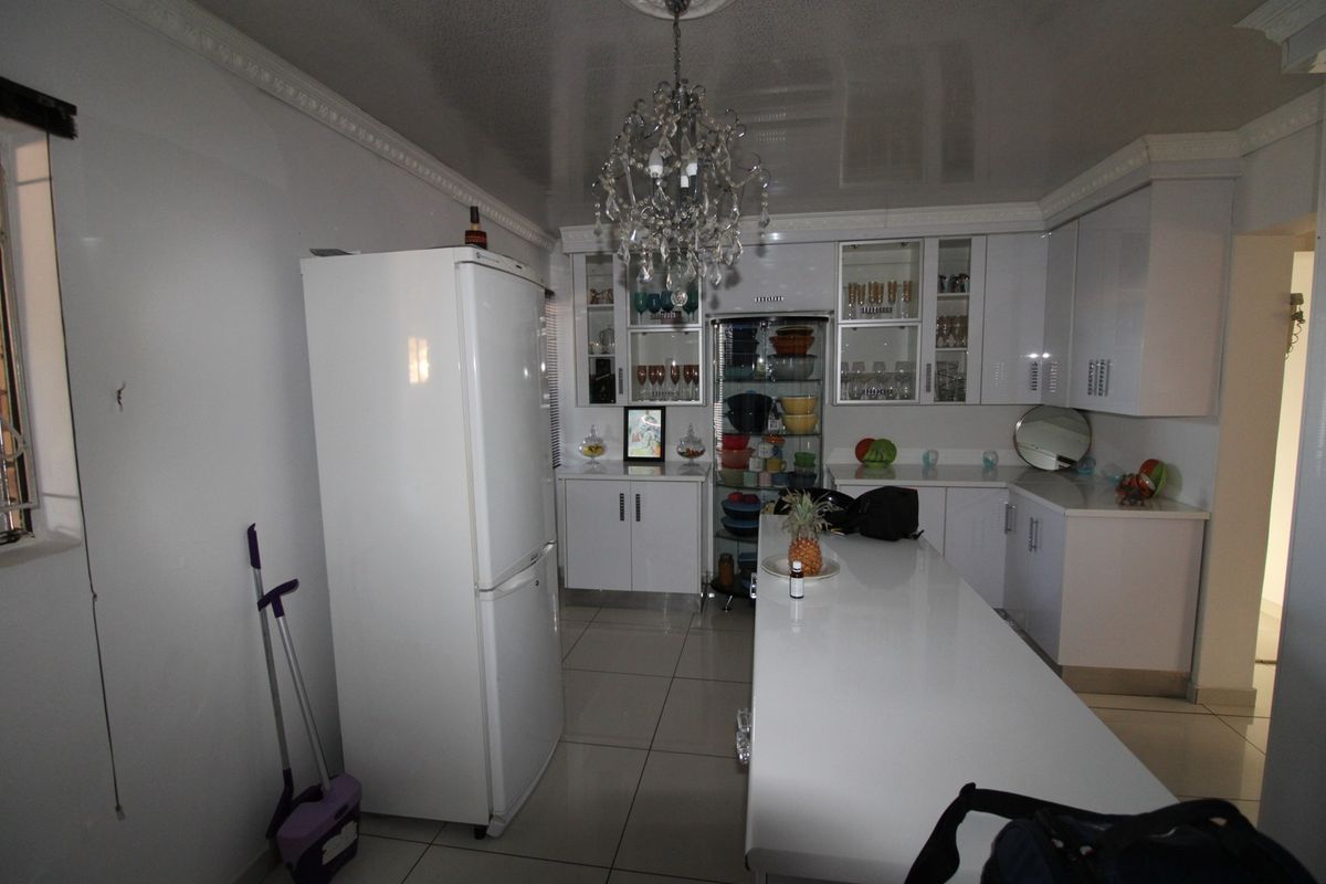 4 BEDROOM HOUSE FOR SALE IN VISTA PARK/EHRLICHPARK - Photo 5