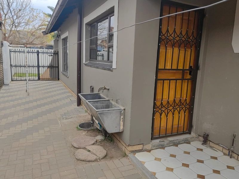 3 Bedroom House for sale in Heidedal - Photo 9