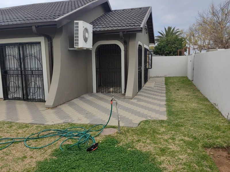 3 Bedroom House for sale in Heidedal - Photo 7