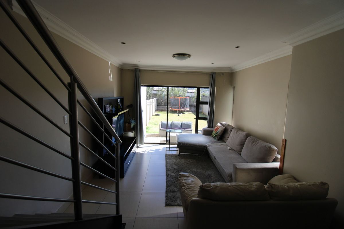 Townhouse For Sale In Bloemfontein - Photo 4