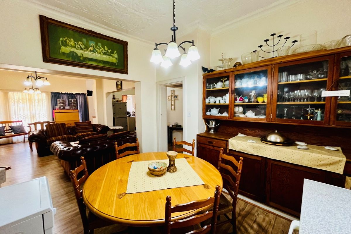 Charming Family Home for sale. - Photo 5