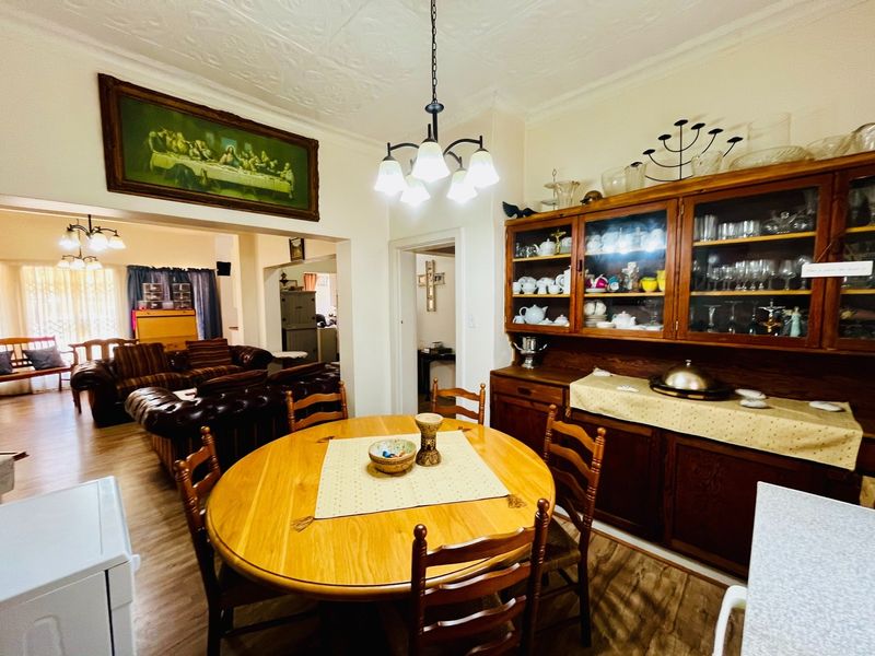Charming Family Home for sale. - Photo 5