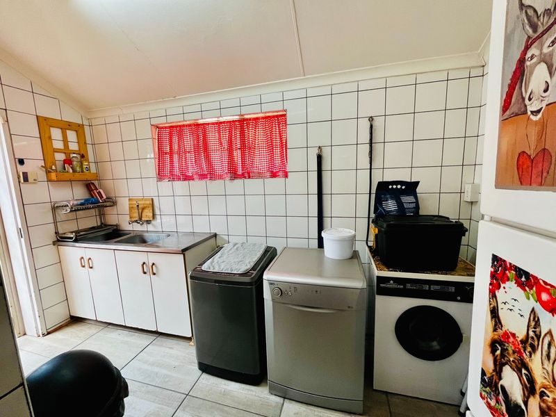 Charming Family Home for sale. - Photo 10