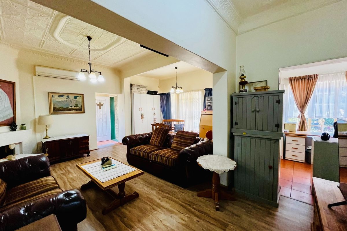 Charming Family Home for sale. - Photo 4