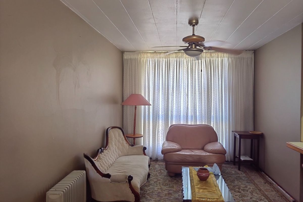 4 Bedroom Town House for sale - Photo 5