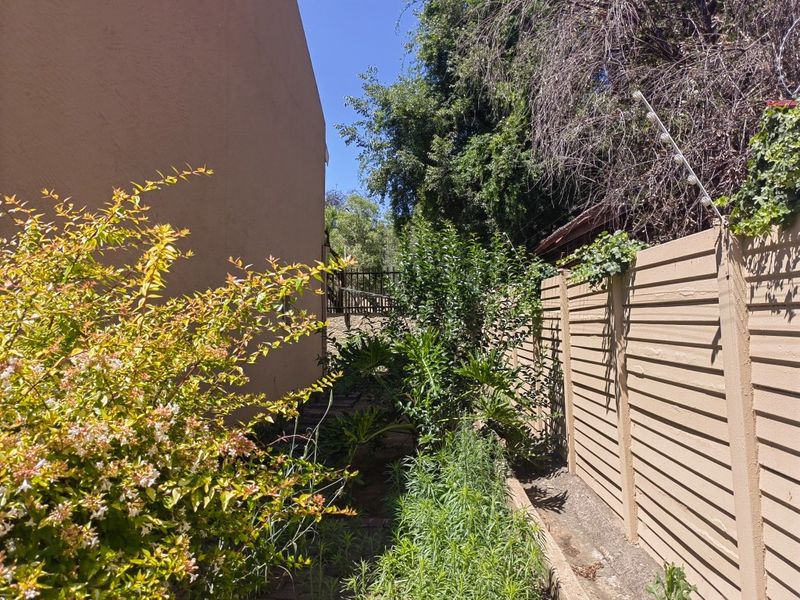 4 Bedroom Town House for sale - Photo 2