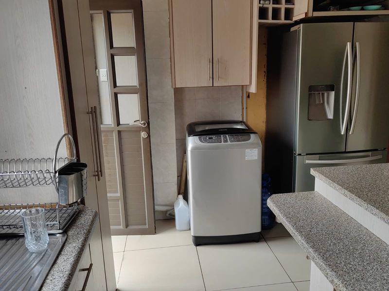 3 BEDROOM HOUSE FOR SALE IN EHRLICH PARK - Photo 9