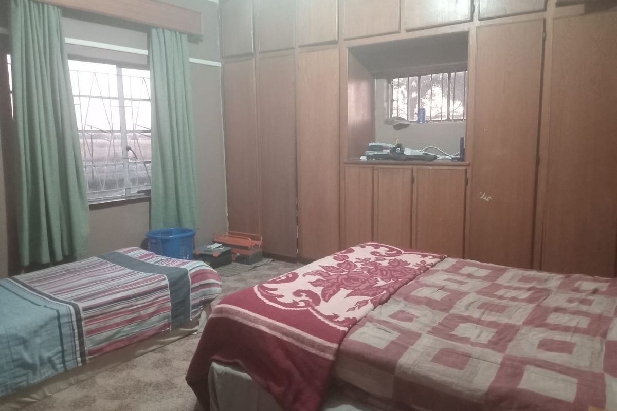 Enjoy the serenity of rural living 2 Bedroom house with flatlet - Photo 5