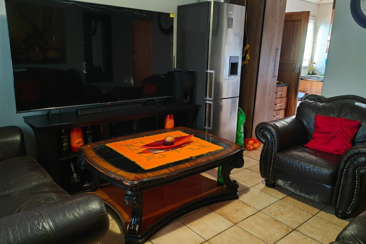 3 Bedroom House for Sale in Grasslands - Photo 3