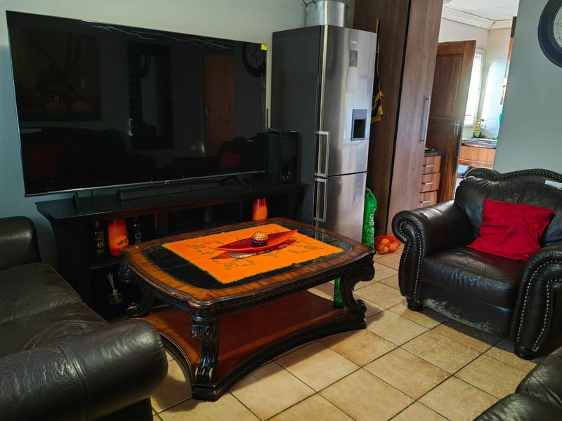 3 Bedroom House for Sale in Grasslands - Photo 3