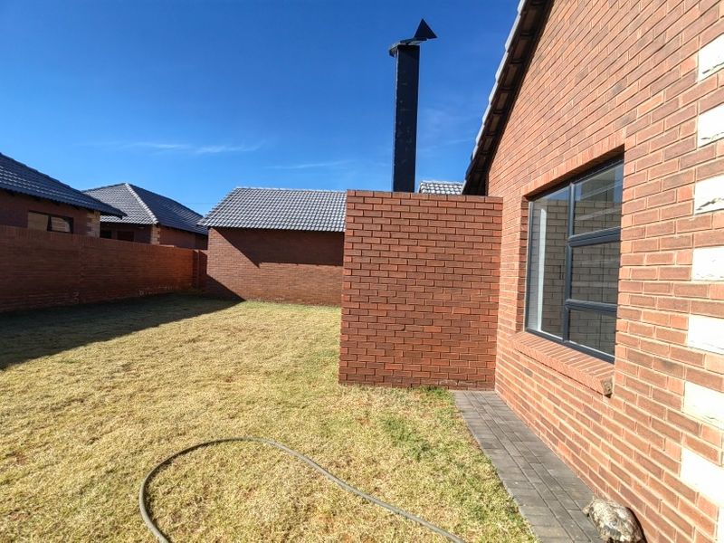 42 Three-bedroom duets for sale - Photo 5