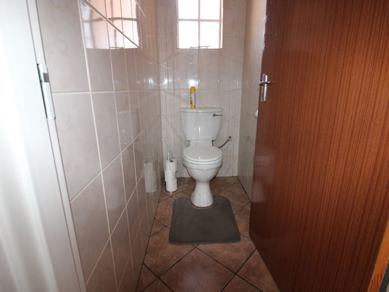 5 x 2-Bedroom Townhouses with Future Development Potential for Sale - Photo 9