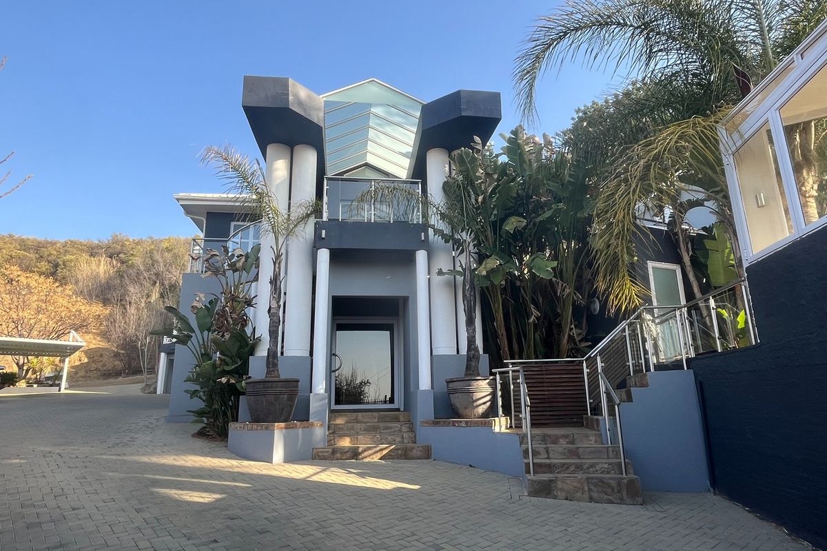 2 Prime Properties for sale in Innes Avenue - Photo 3