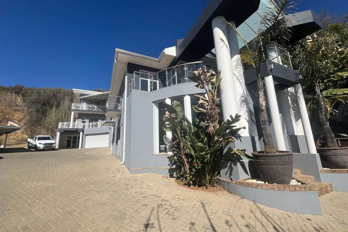 2 Prime Properties for sale in Innes Avenue - Photo 2