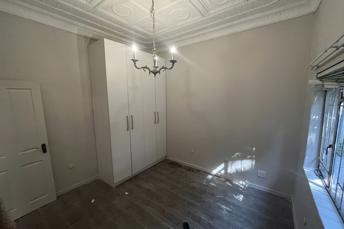 Seven Bedrooms of Endless Possibilities! - Photo 5
