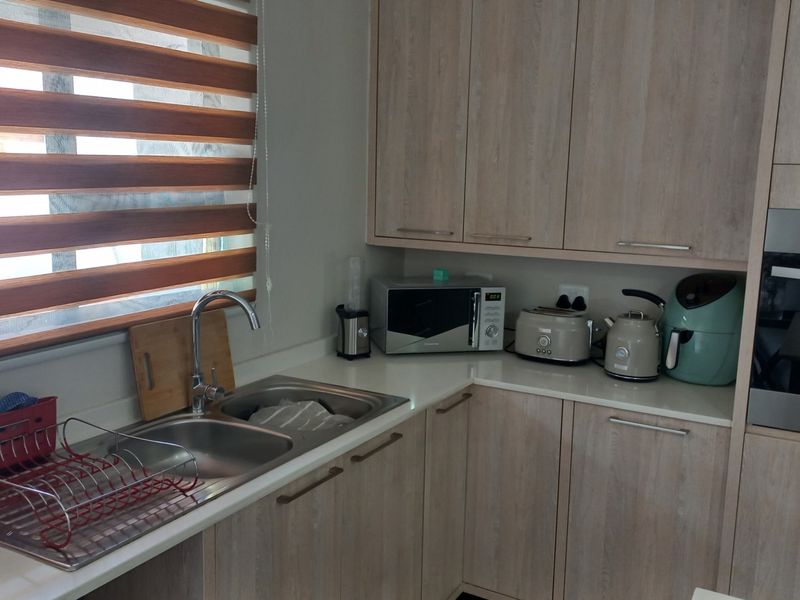 3 Bedroom Duplex Townhouse For Sale in Wild Olive - Photo 4