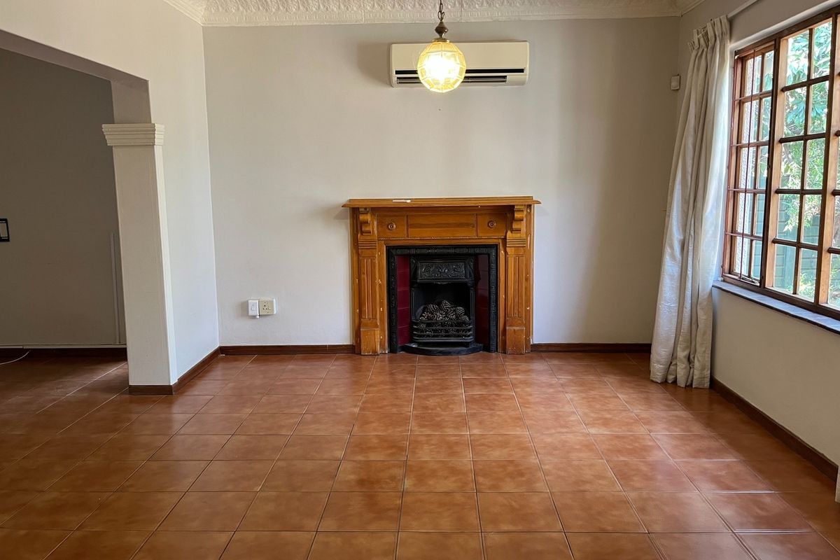 Luxurious 5-Bedroom Home for Sale in Prime Westdene Location - Photo 5