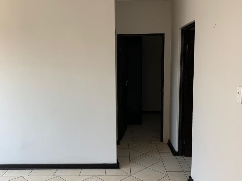 Charming 2-bedroom townhouse for sale - Photo 6