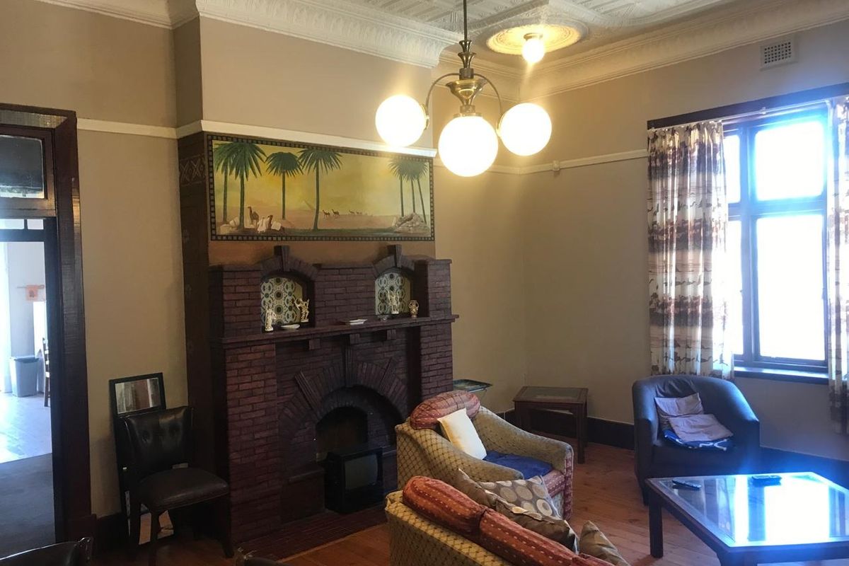 5 Bedroom House with Flatlet for sale - Photo 3