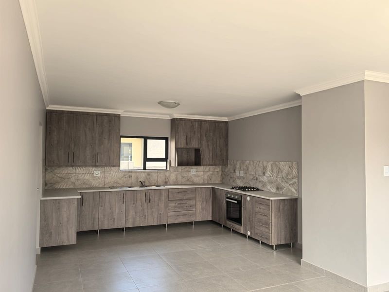 3 Bedroom Townhouse for sale in Charlton Estate - Photo 8