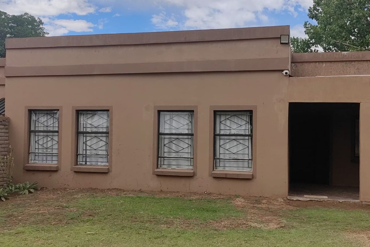 4.28 ha Investment Opportunity in Estoire – Prime Real Estate with Unlimited Potential - Photo 4