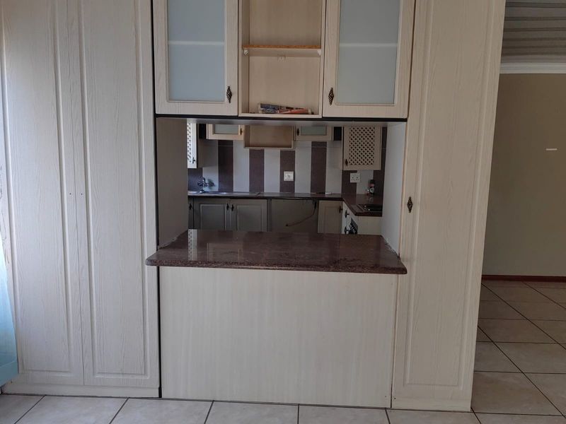 4 Bedroom House for sale in Mandela View - Photo 7