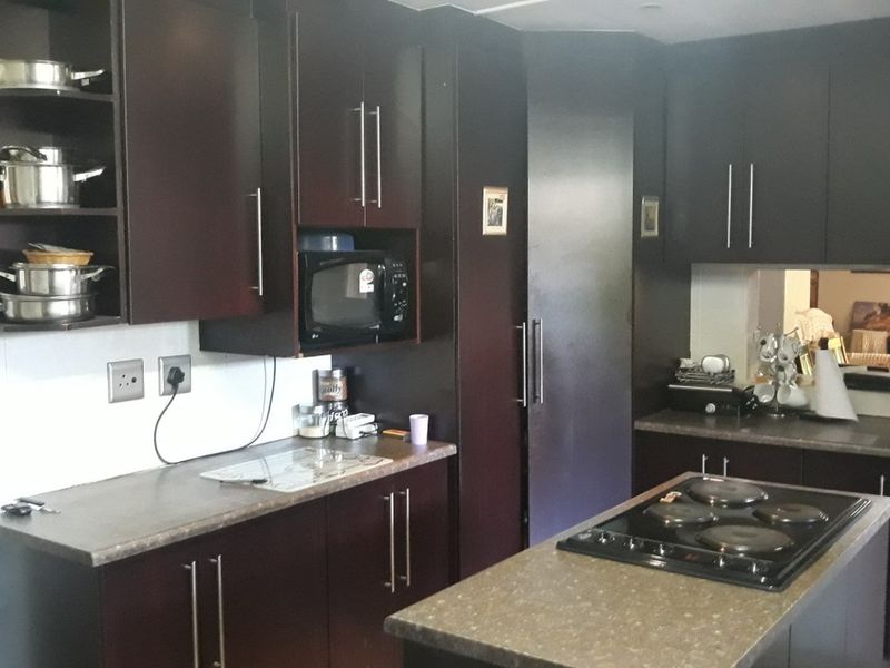 3 Bedroom House for sale in Heidedal - Photo 9