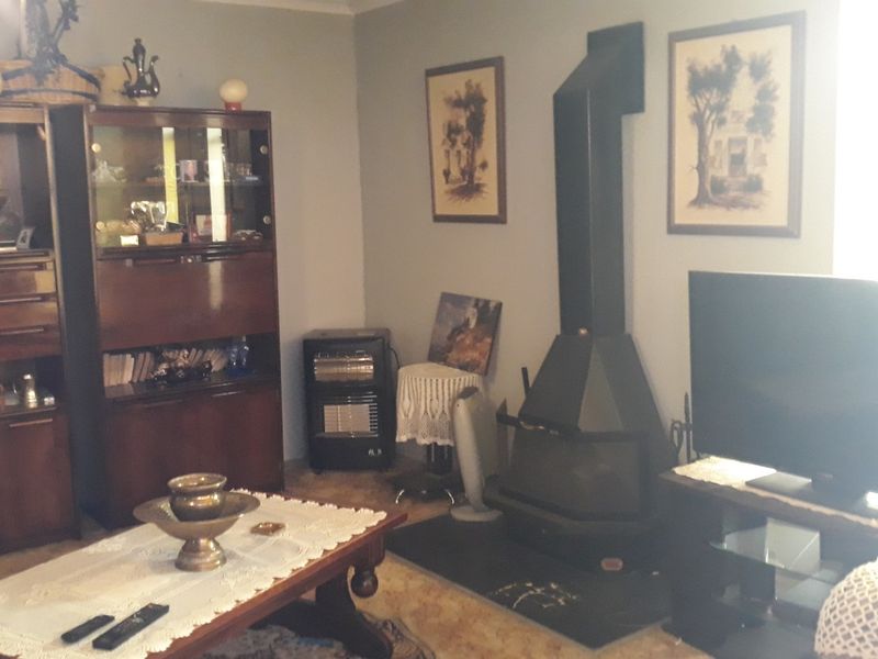 3 Bedroom House for sale in Heidedal - Photo 3