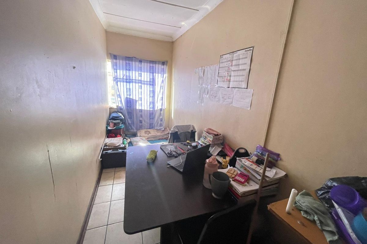 3 bedroom apartment for sale in central Bloemfontein - Photo 4