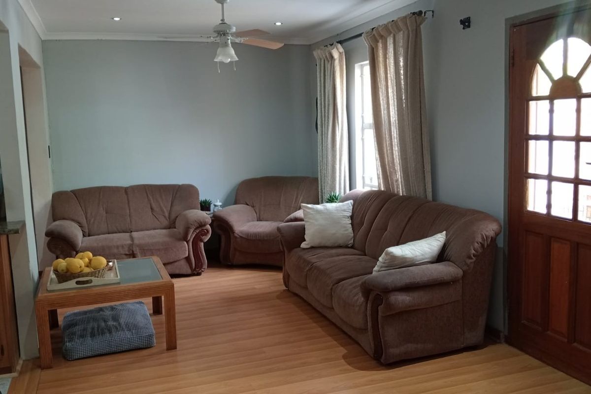 A nice family home in Pellissier - Photo 2