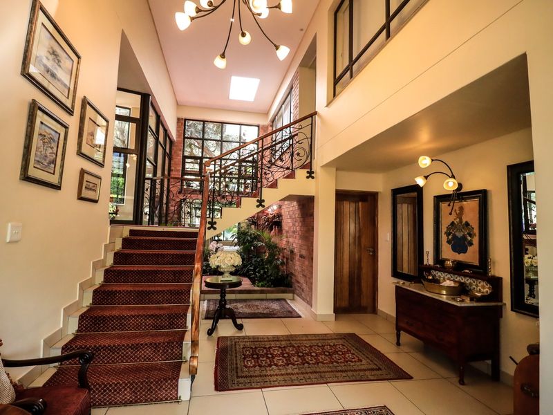 EXQUISITE DOUBLE-STOREY HOME IN A PRESTIGIOUS ESTATE - Photo 2