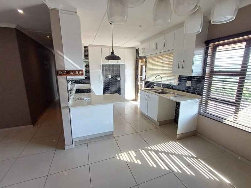 Happy home happy heart, 3 bedroom home in Ocean Viev - Photo 6