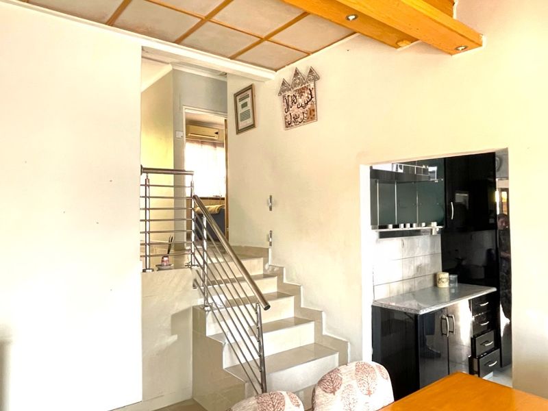 Home & More - Photo 8