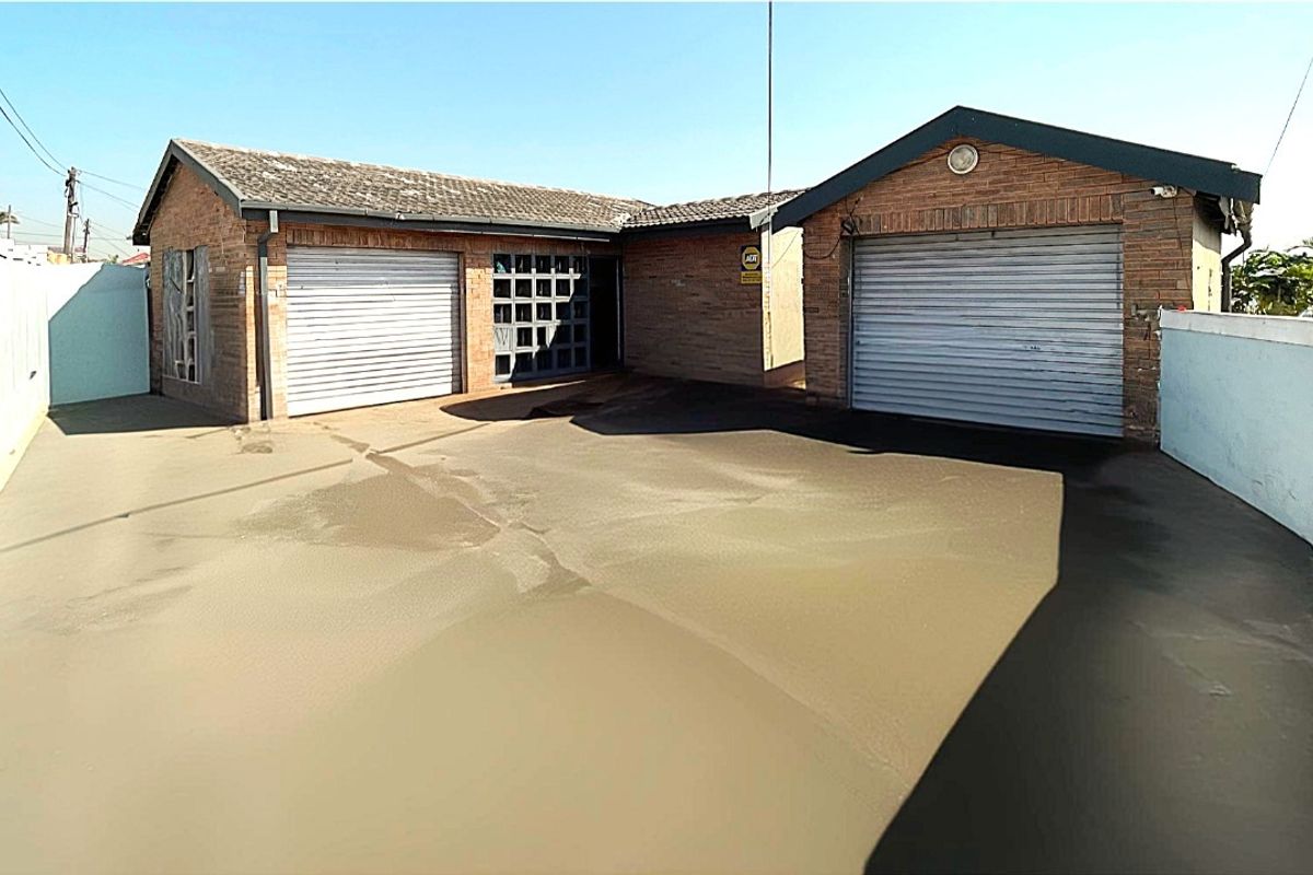 Home & More - Photo 2